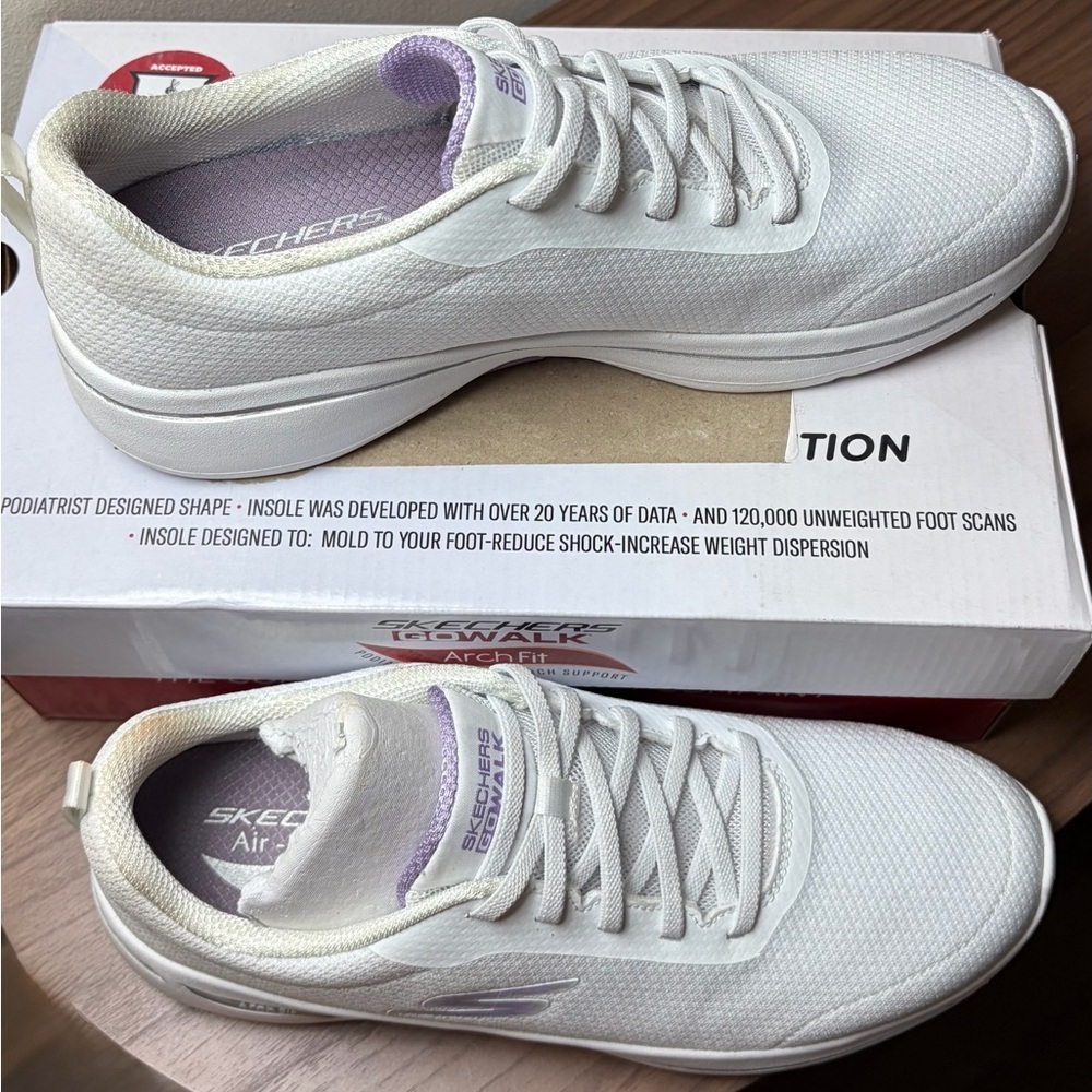 Skechers GOwalk Arch Fit Elinda White Lavender Women’s Size 10 Walking Sneakers - Picture 3 of 13